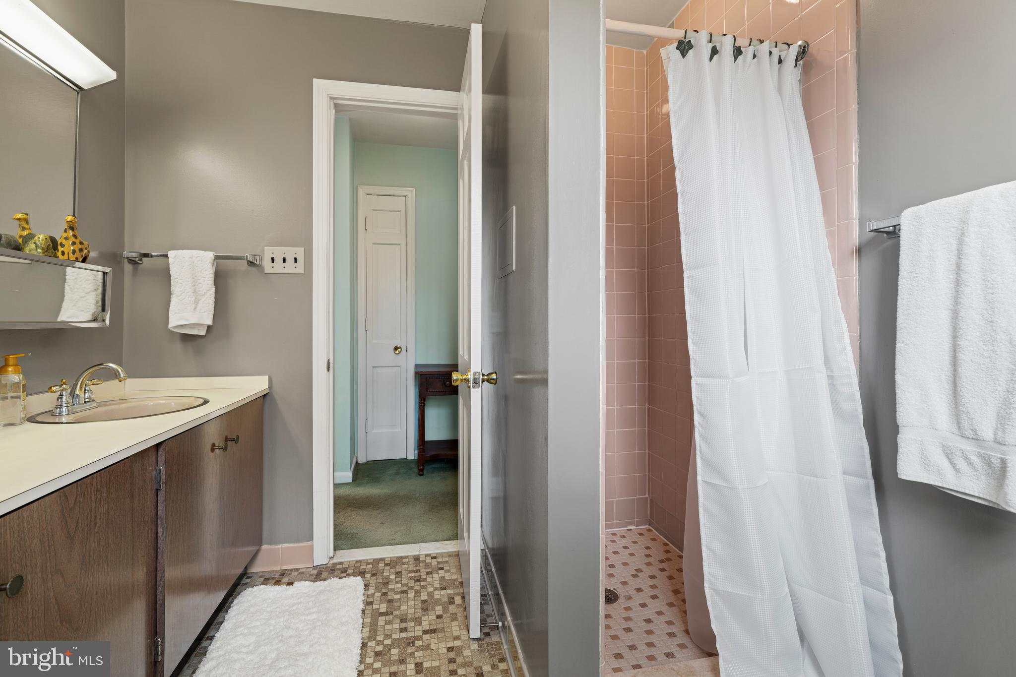 VALLEY GARTH - Residential