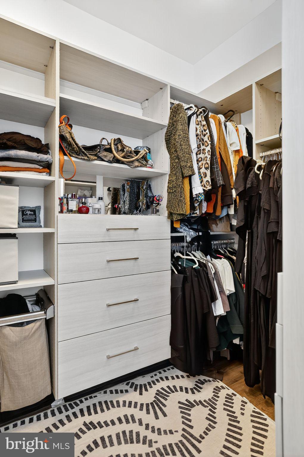 TOWER OAKS - Residential