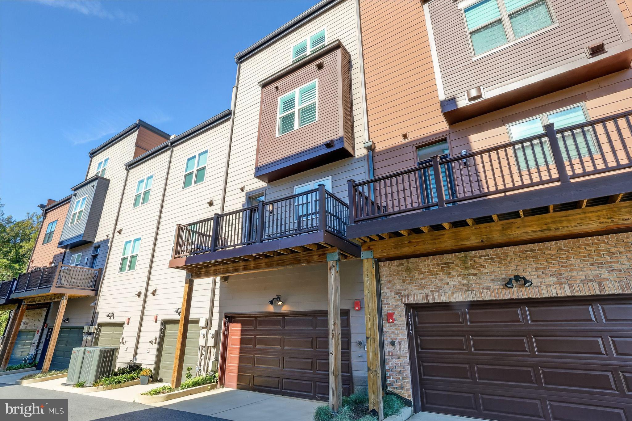 TOWER OAKS - Residential