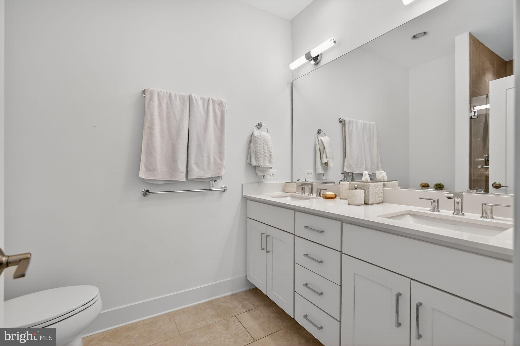 TOWER OAKS - Residential