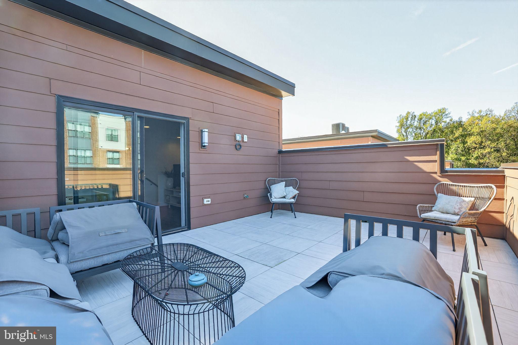 TOWER OAKS - Residential