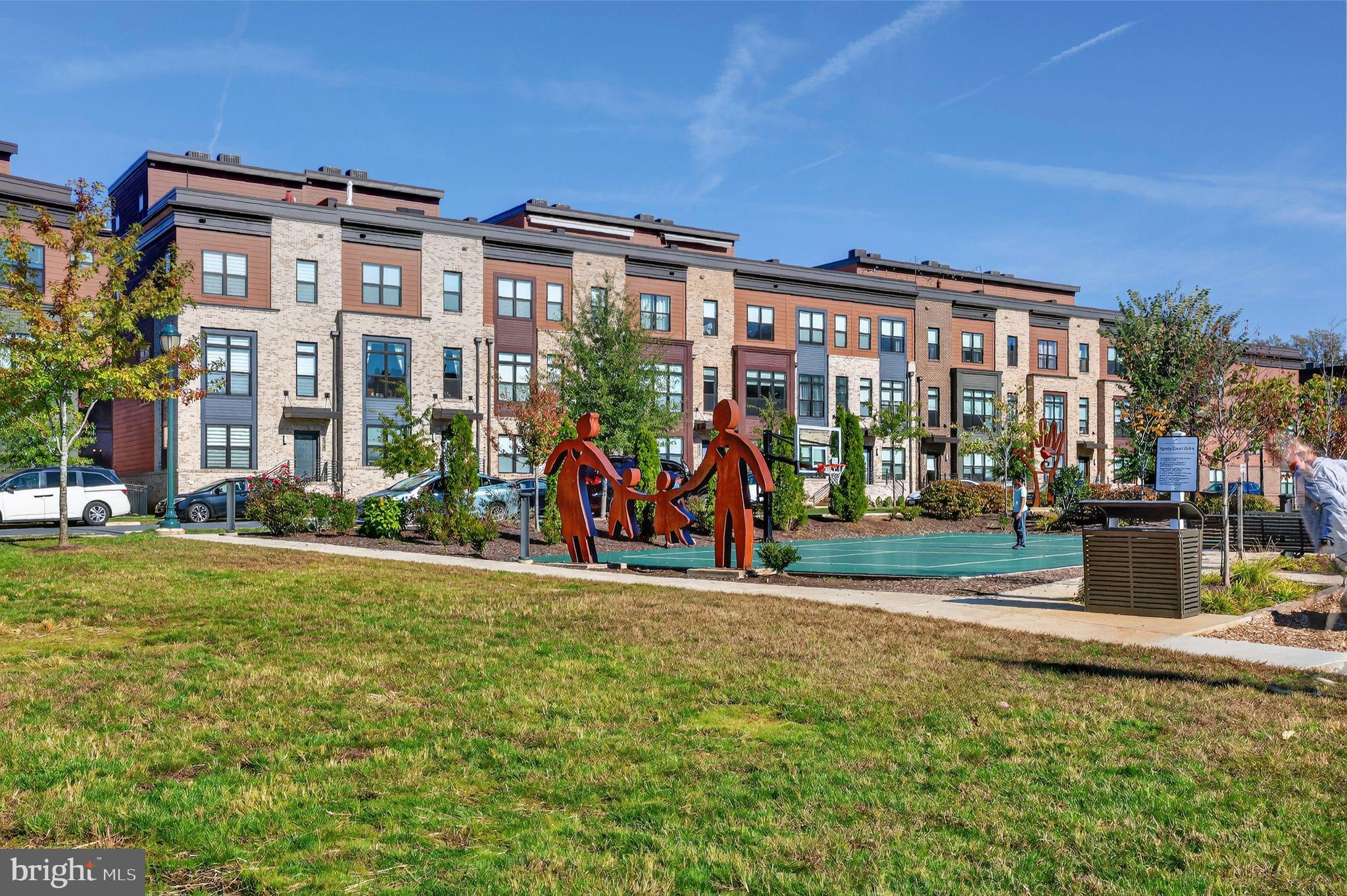 TOWER OAKS - Residential