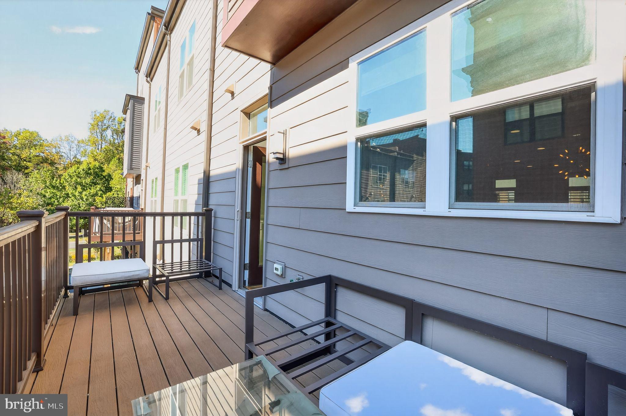 TOWER OAKS - Residential