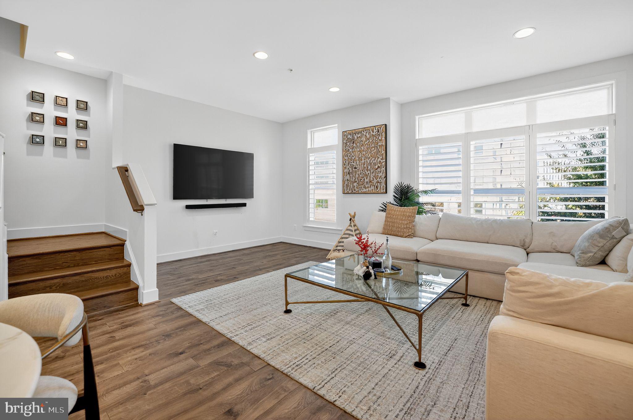 3510 BELLFLOWER LANE