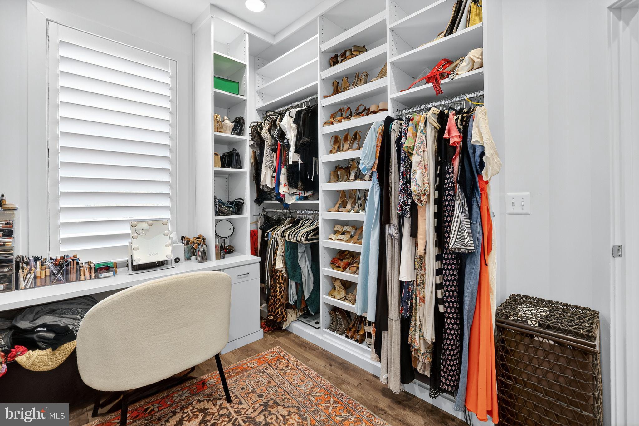 TOWER OAKS - Residential