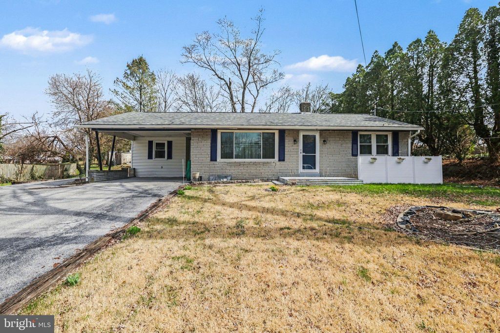 Photo of 3111 Spring Road, CARLISLE, PA 17013 (MLS # PACB2052236)