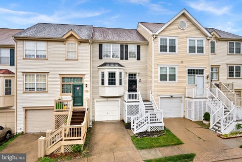 Townhouse For Sale - 124 Oliver Court<br/> Loudoun County, PURCELLVILLE, VA 20132