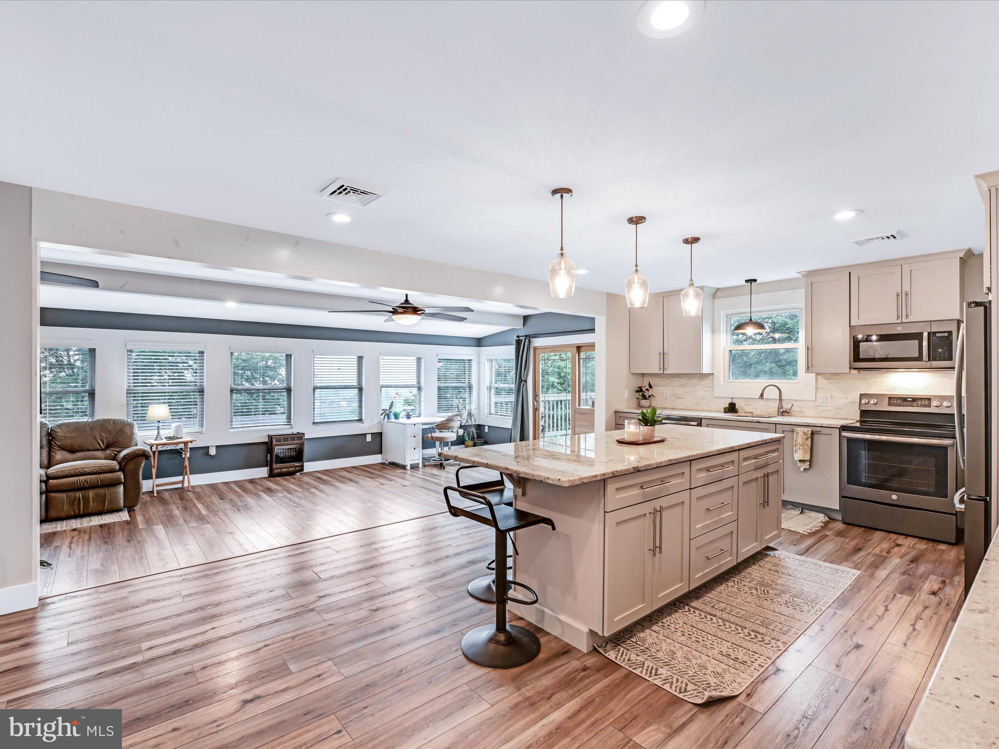 HIMES HILL - Residential