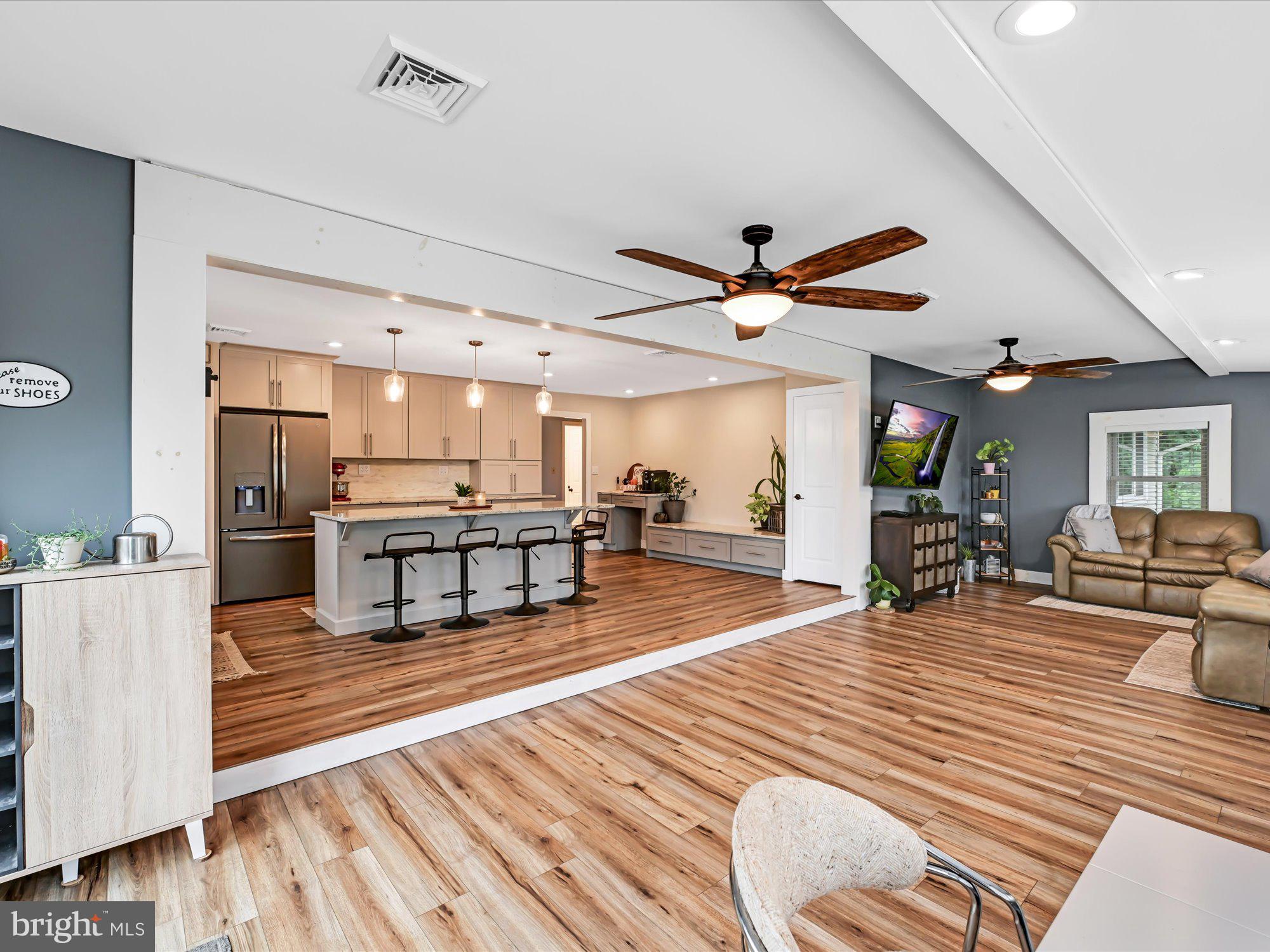 HIMES HILL - Residential