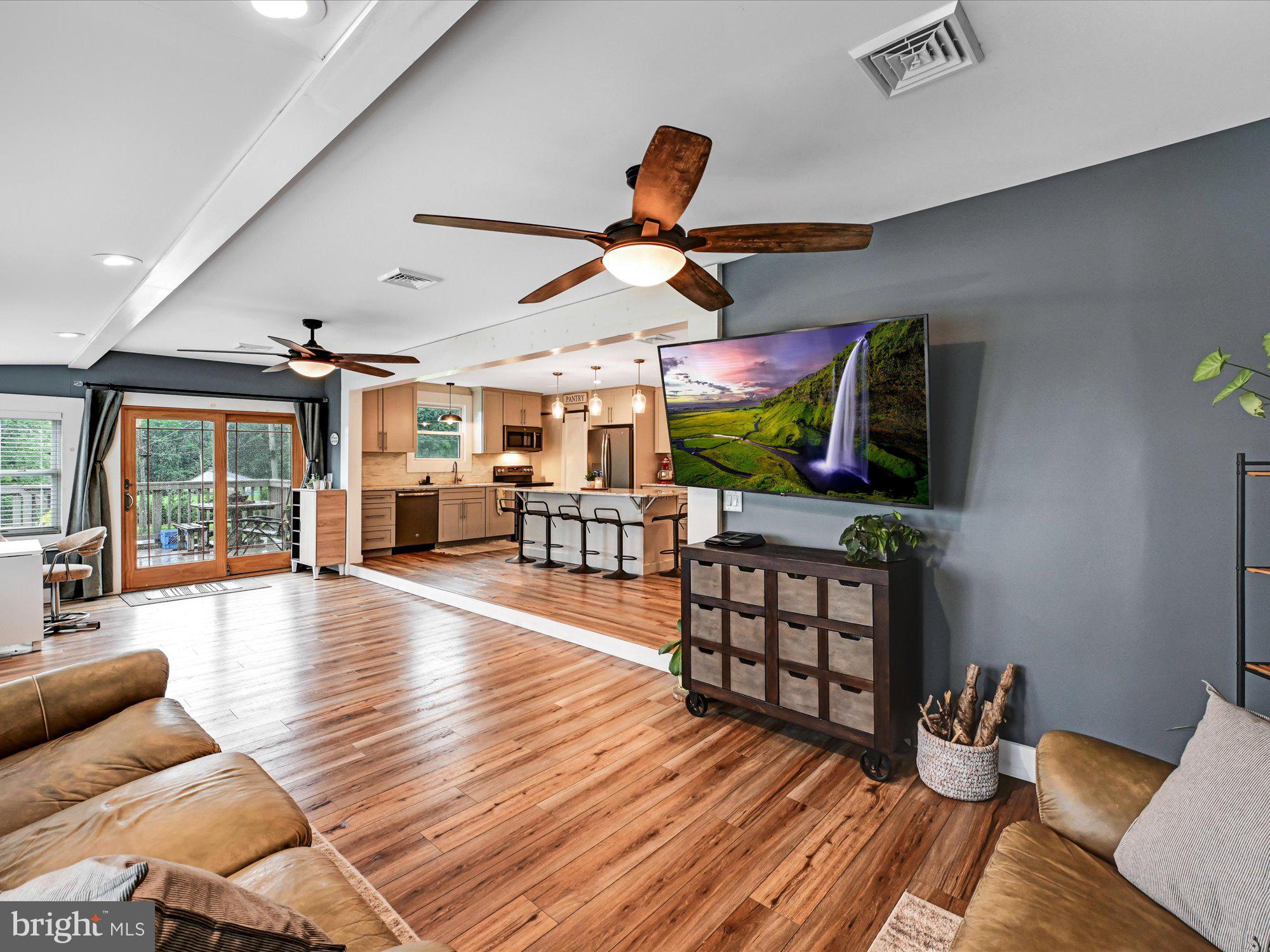 HIMES HILL - Residential