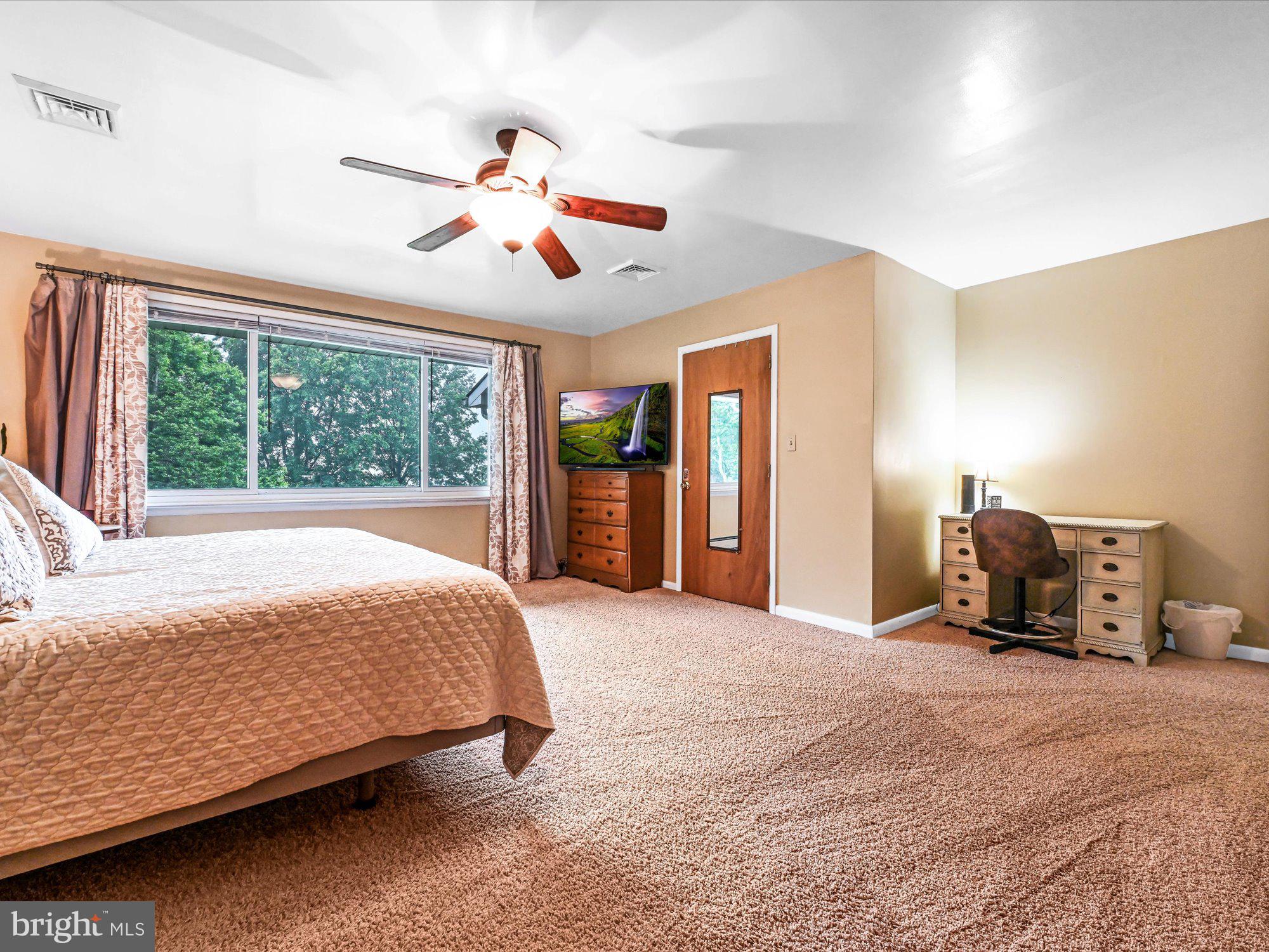 HIMES HILL - Residential