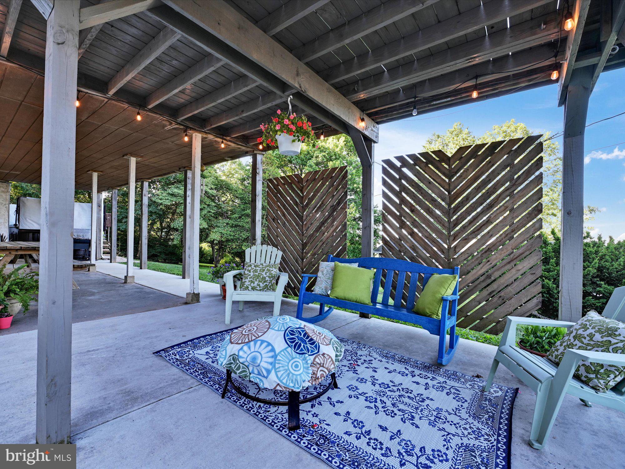 HIMES HILL - Residential