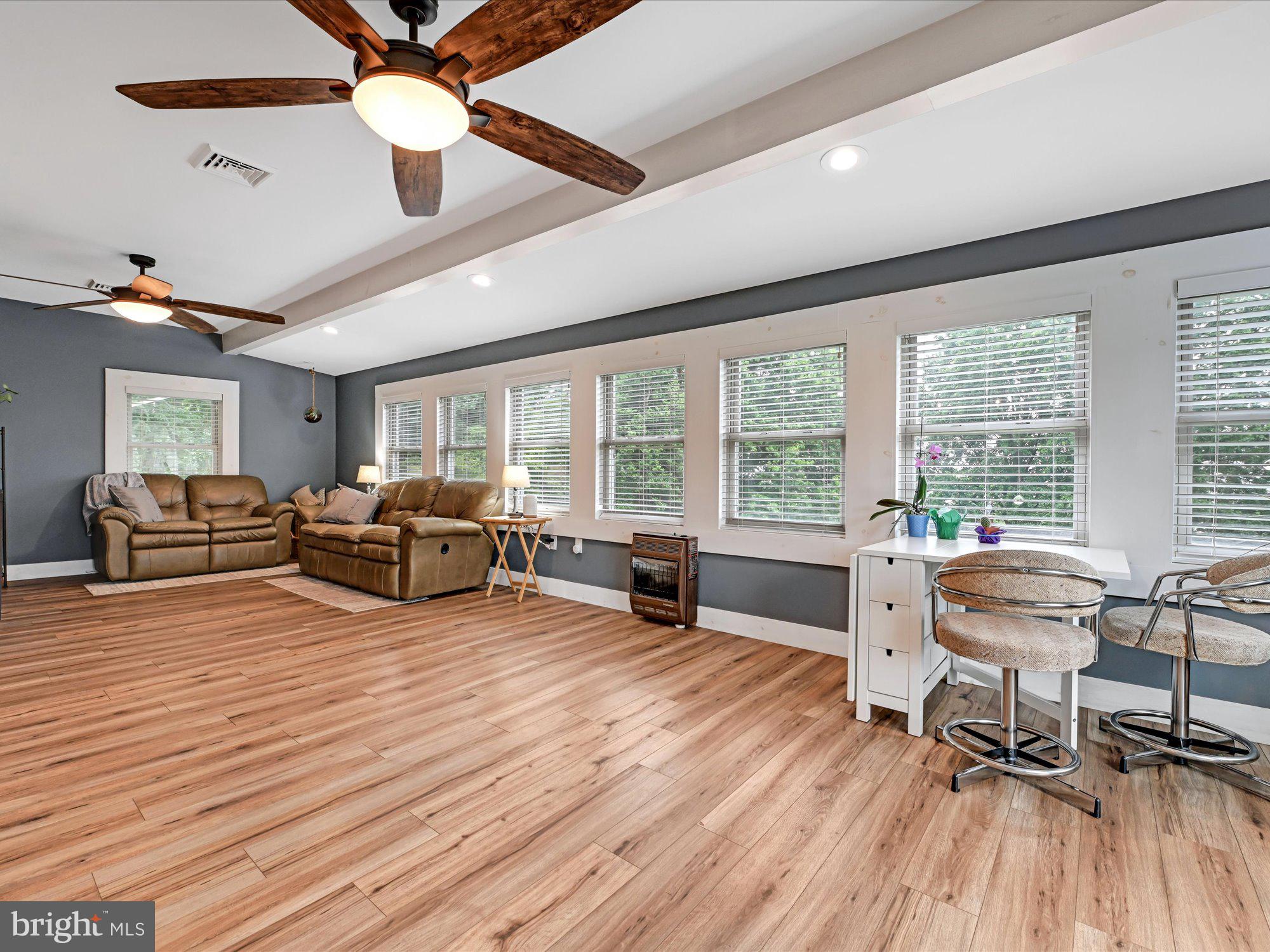 HIMES HILL - Residential