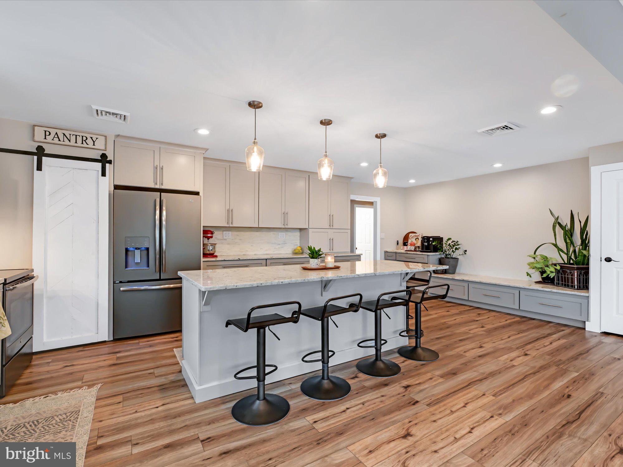 HIMES HILL - Residential