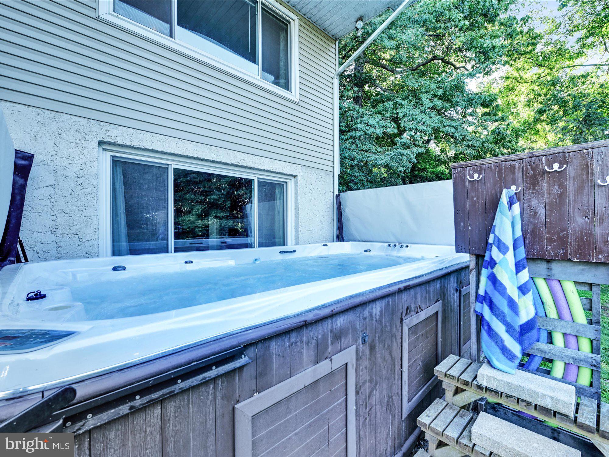 HIMES HILL - Residential