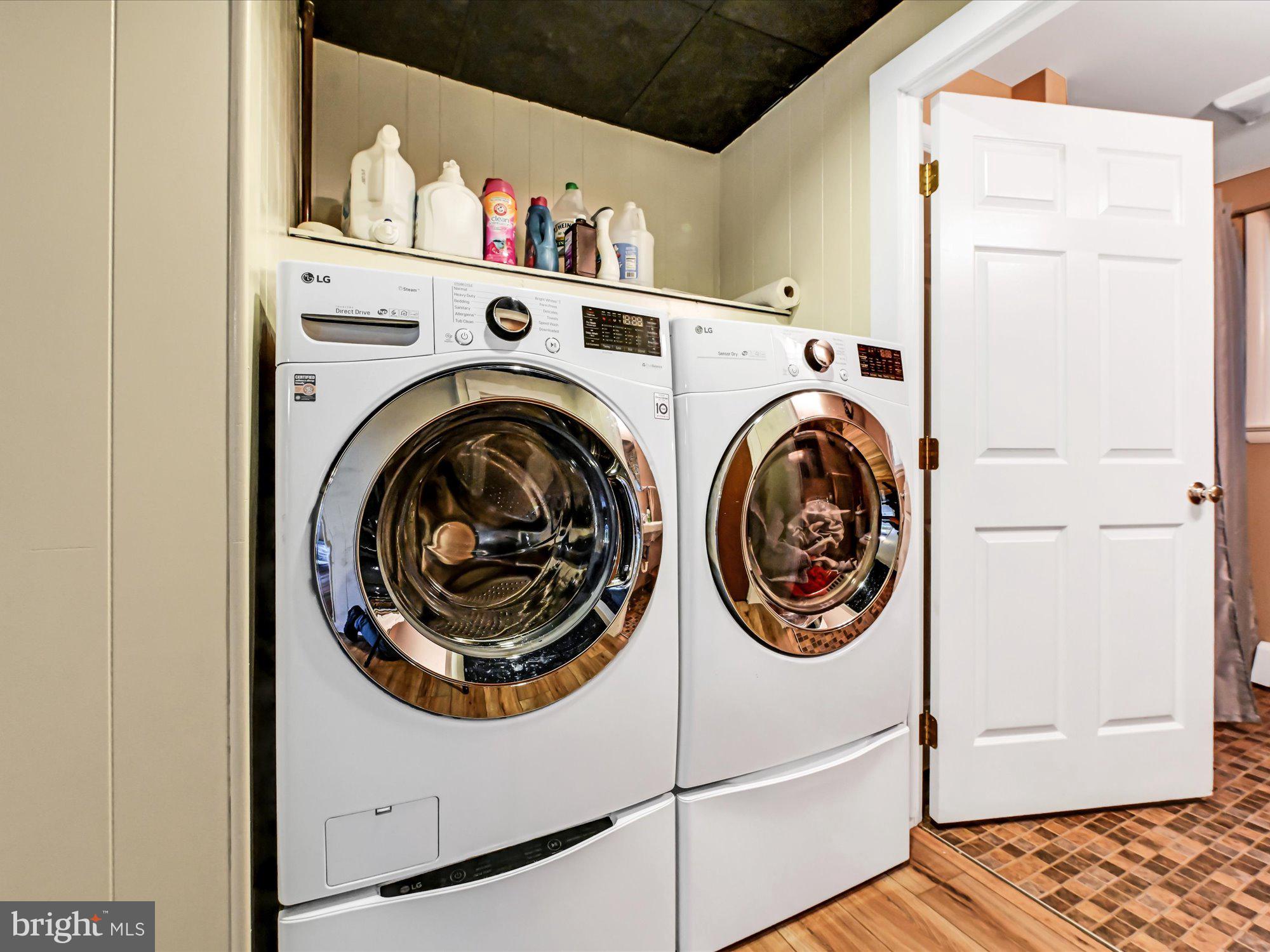 HIMES HILL - Residential