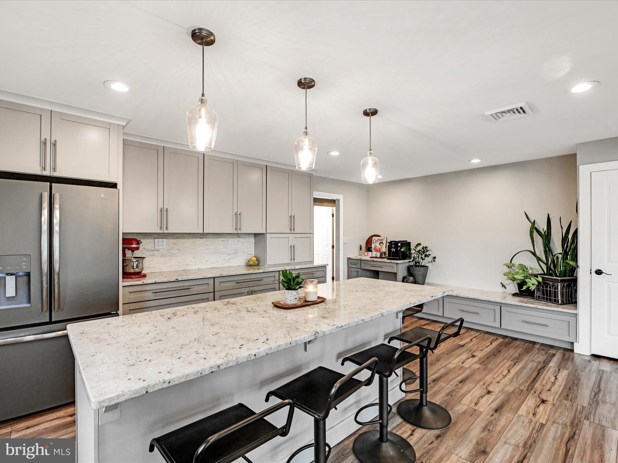 HIMES HILL - Residential