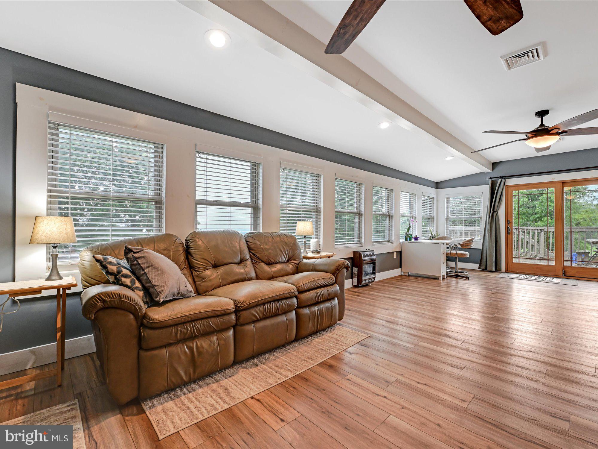 HIMES HILL - Residential