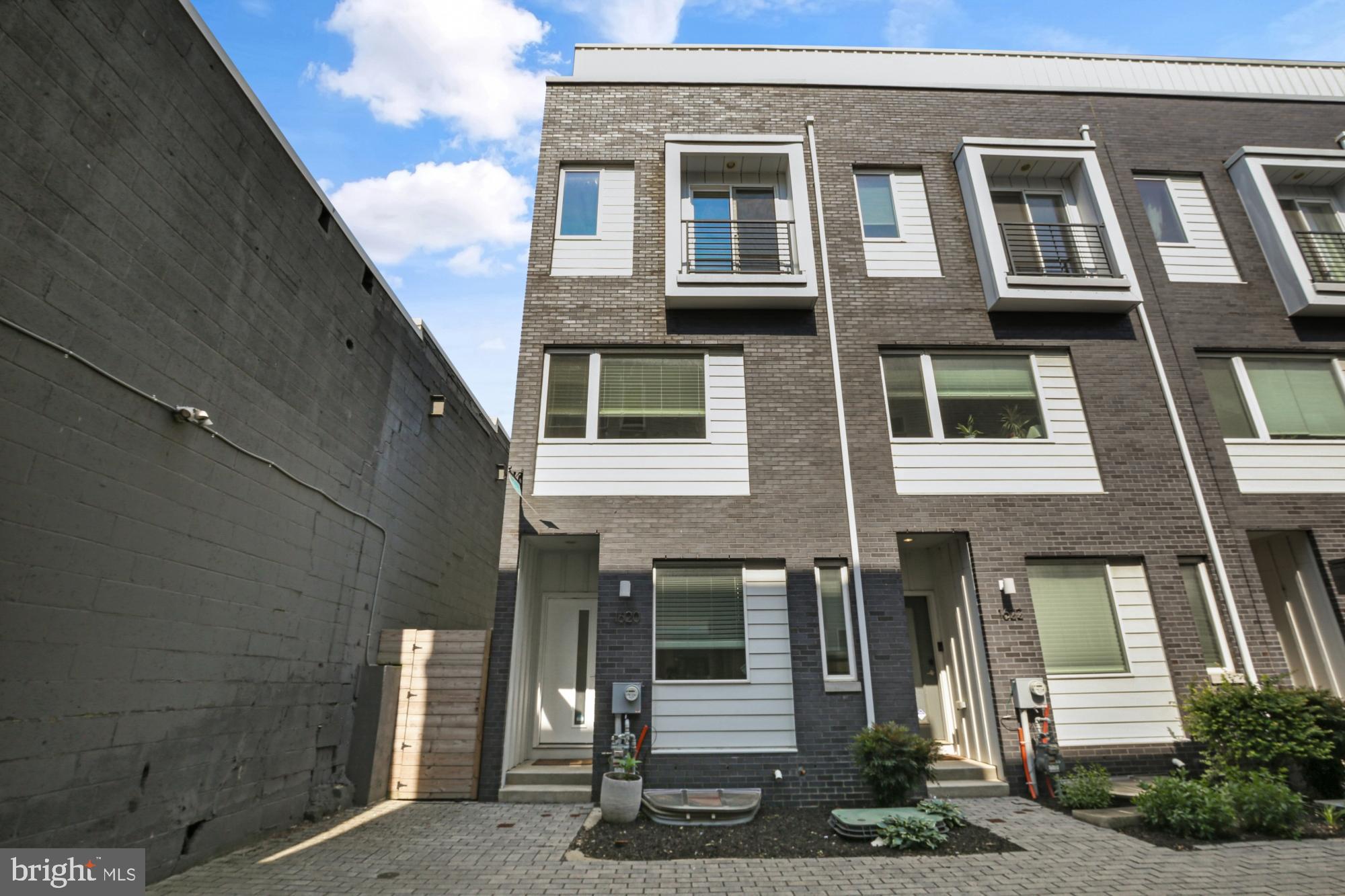 OLDE KENSINGTON - Residential
