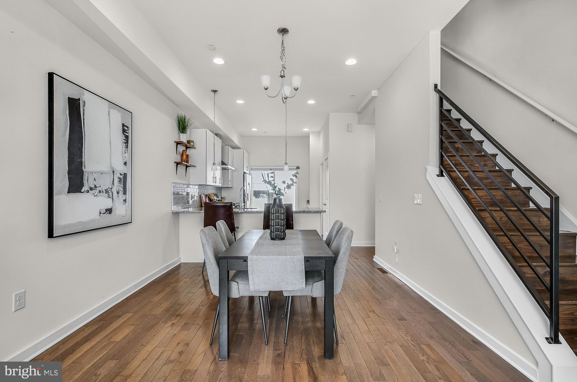 OLDE KENSINGTON - Residential
