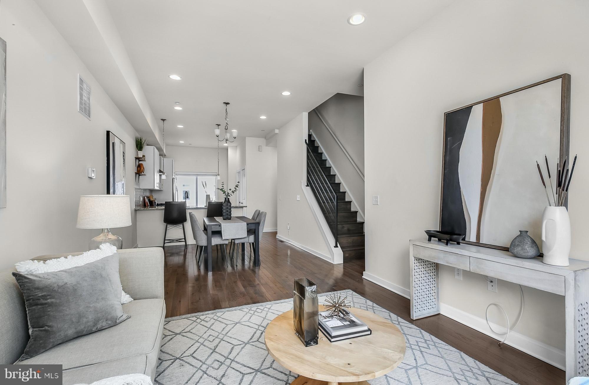 OLDE KENSINGTON - Residential
