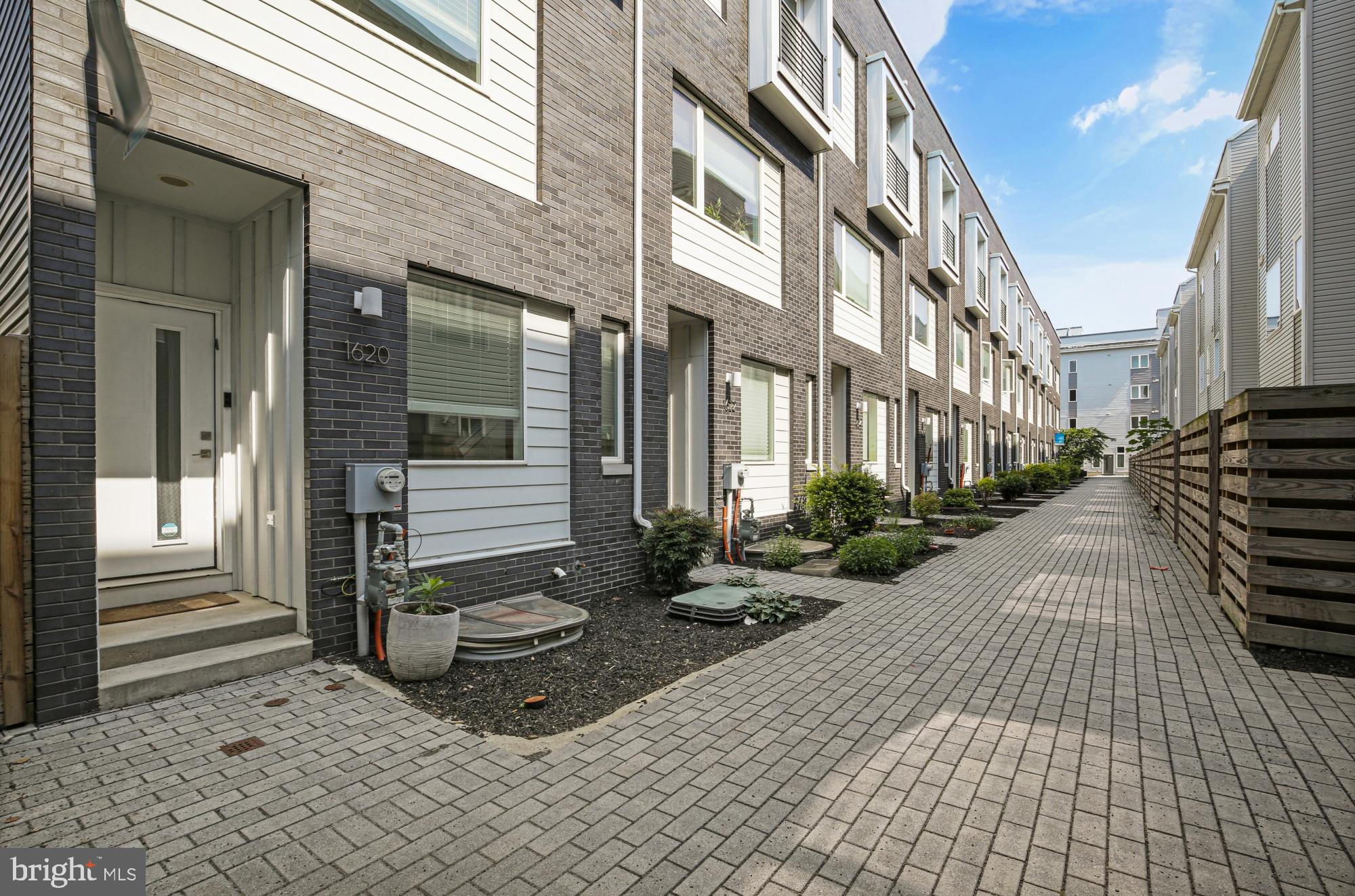 OLDE KENSINGTON - Residential