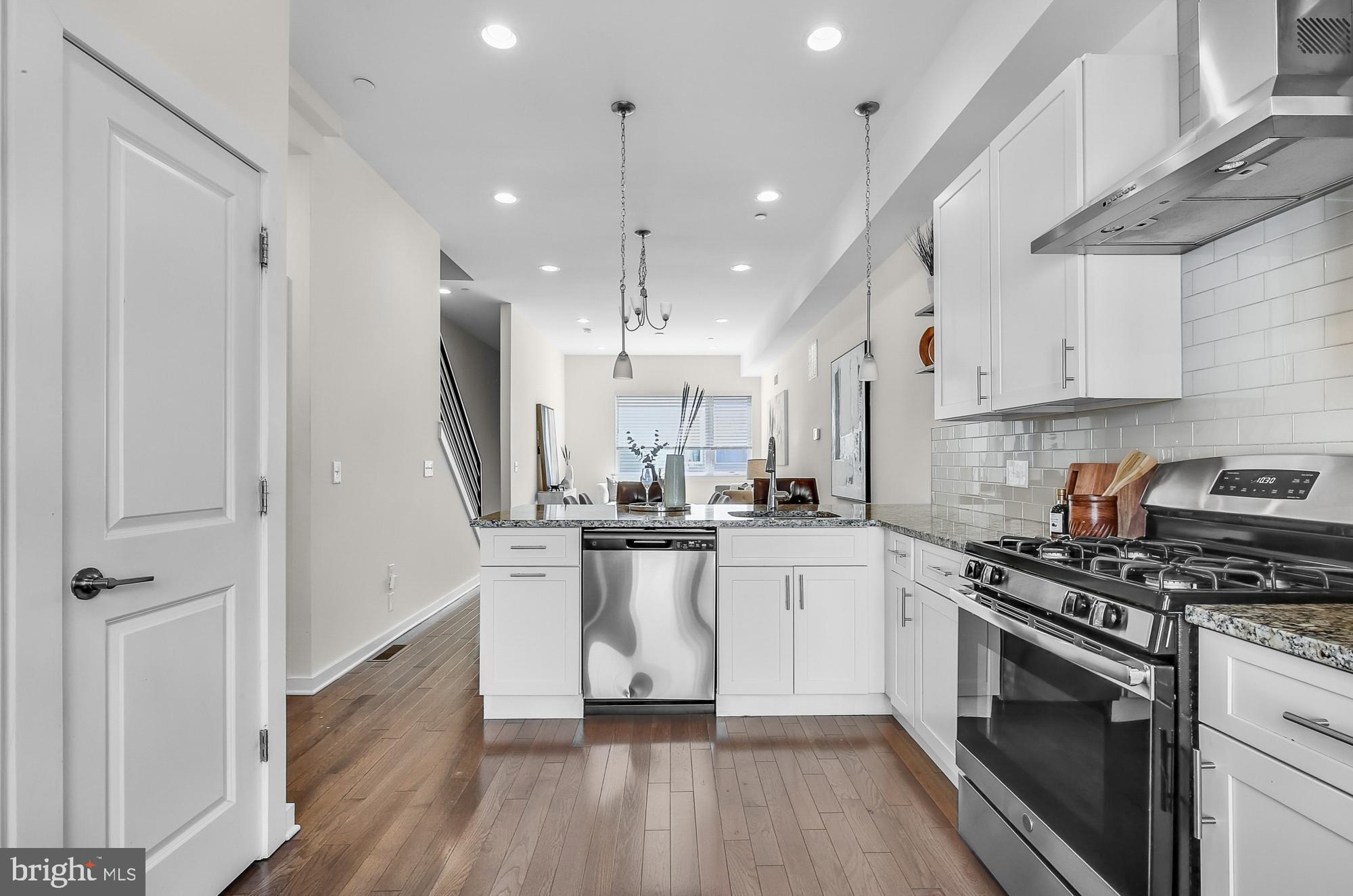 OLDE KENSINGTON - Residential