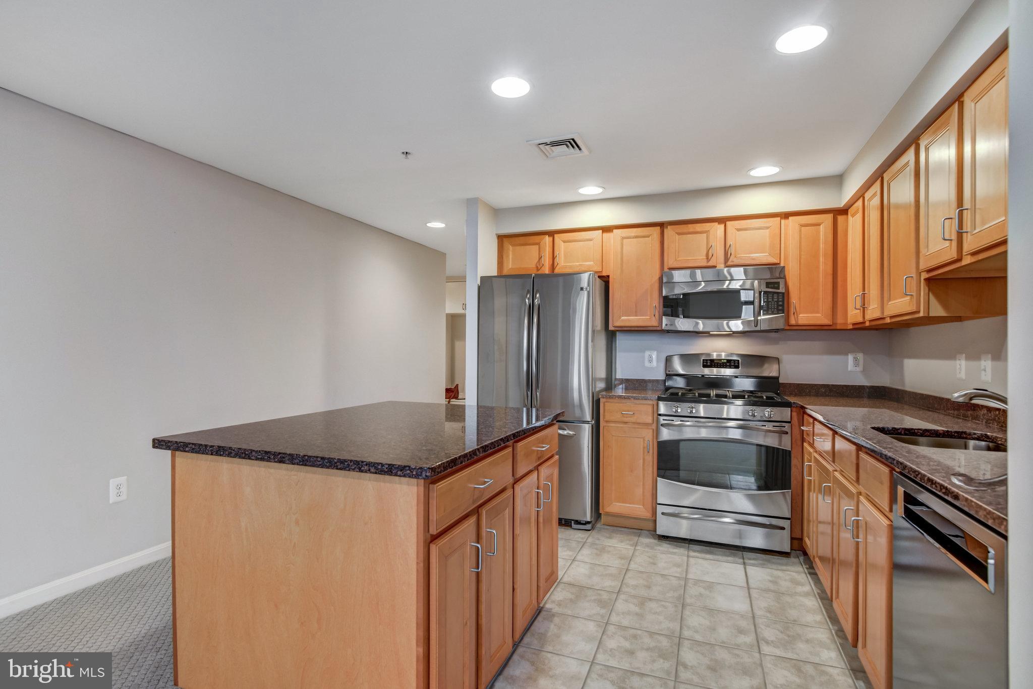 ELAN AT EAST MARKET - Residential