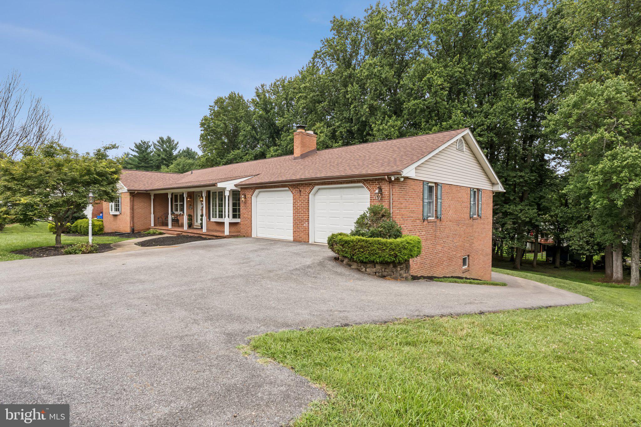 5 CLEARWATER COURT