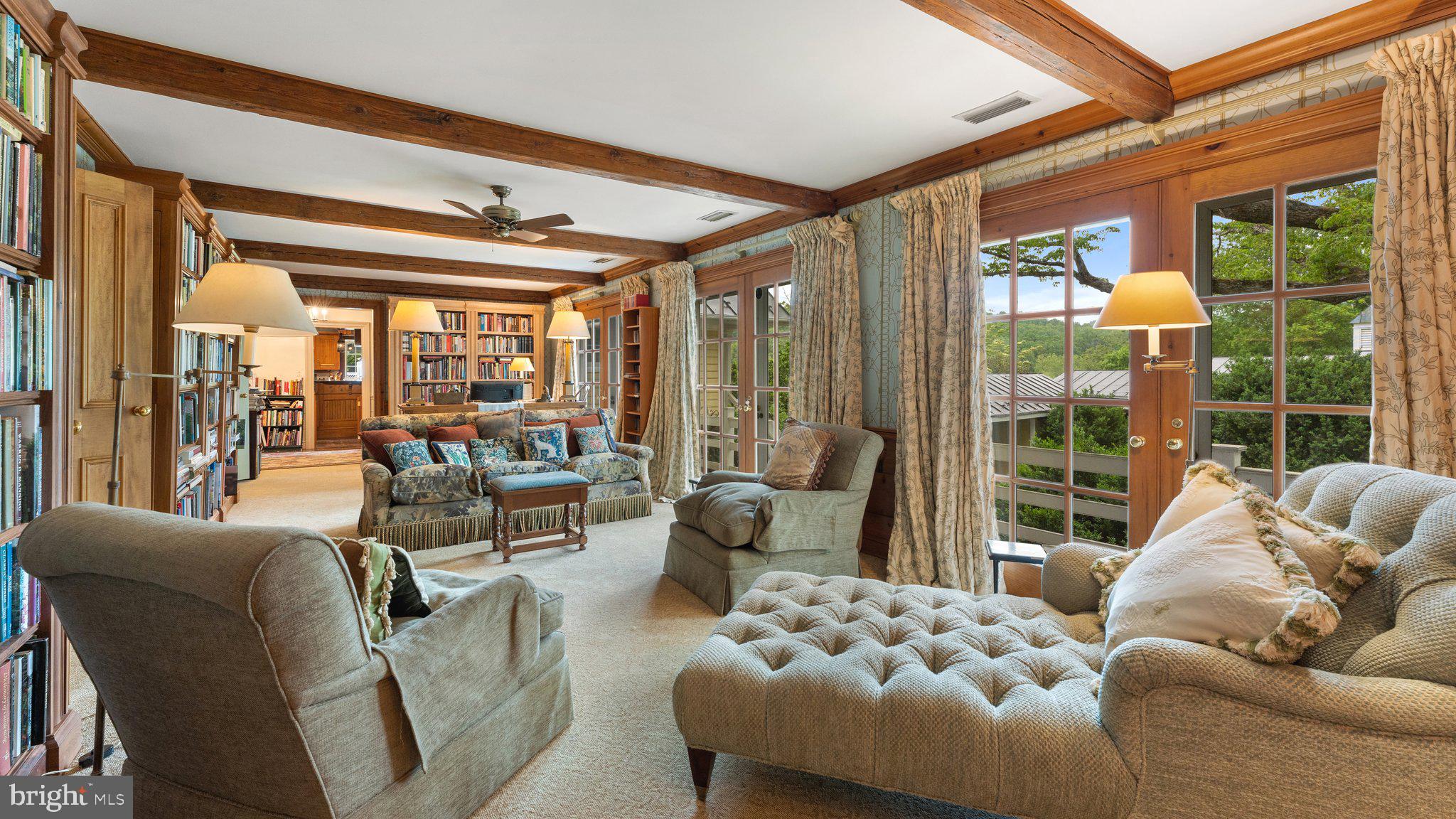 WOODVILLE - Residential