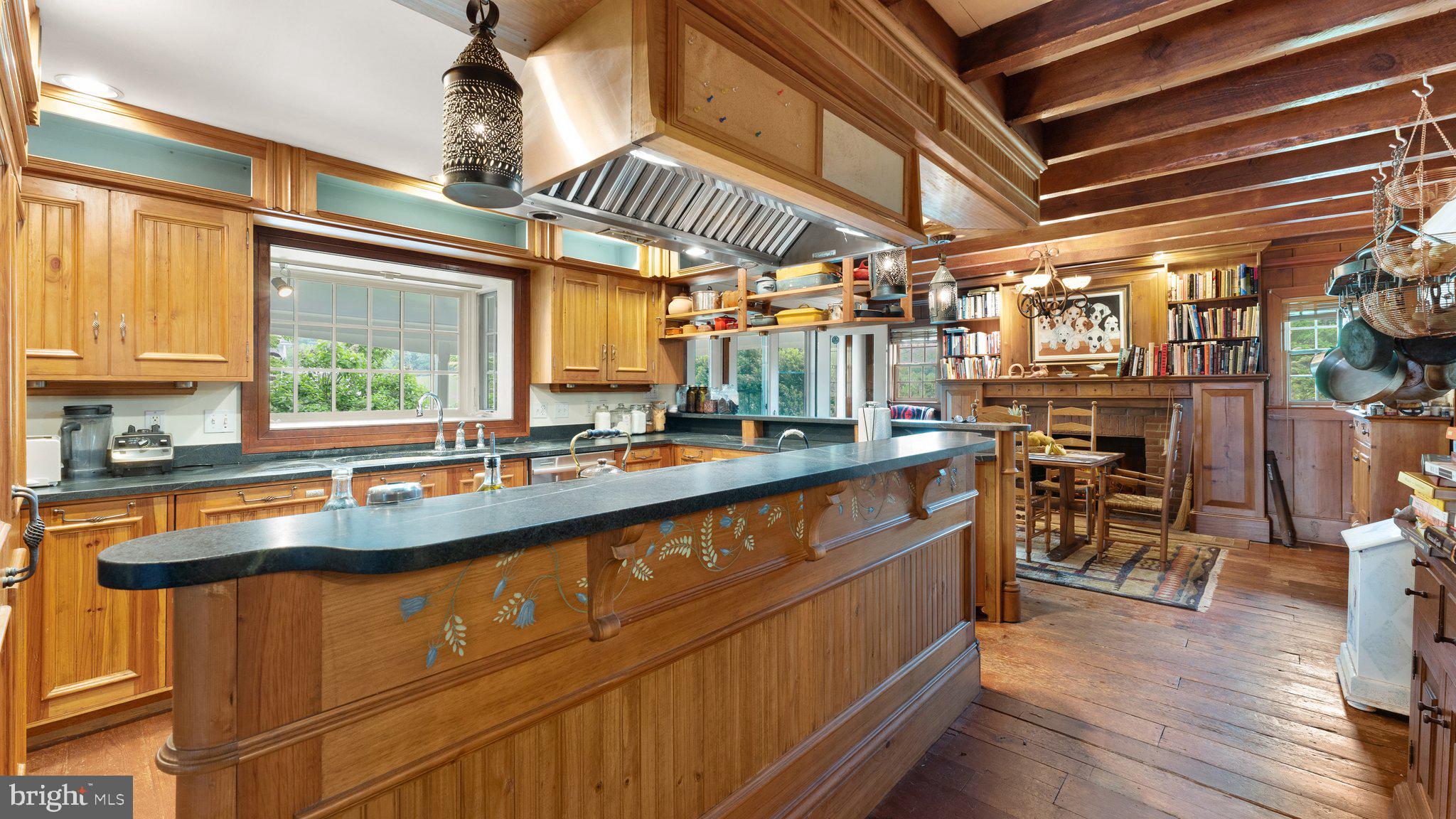 WOODVILLE - Residential