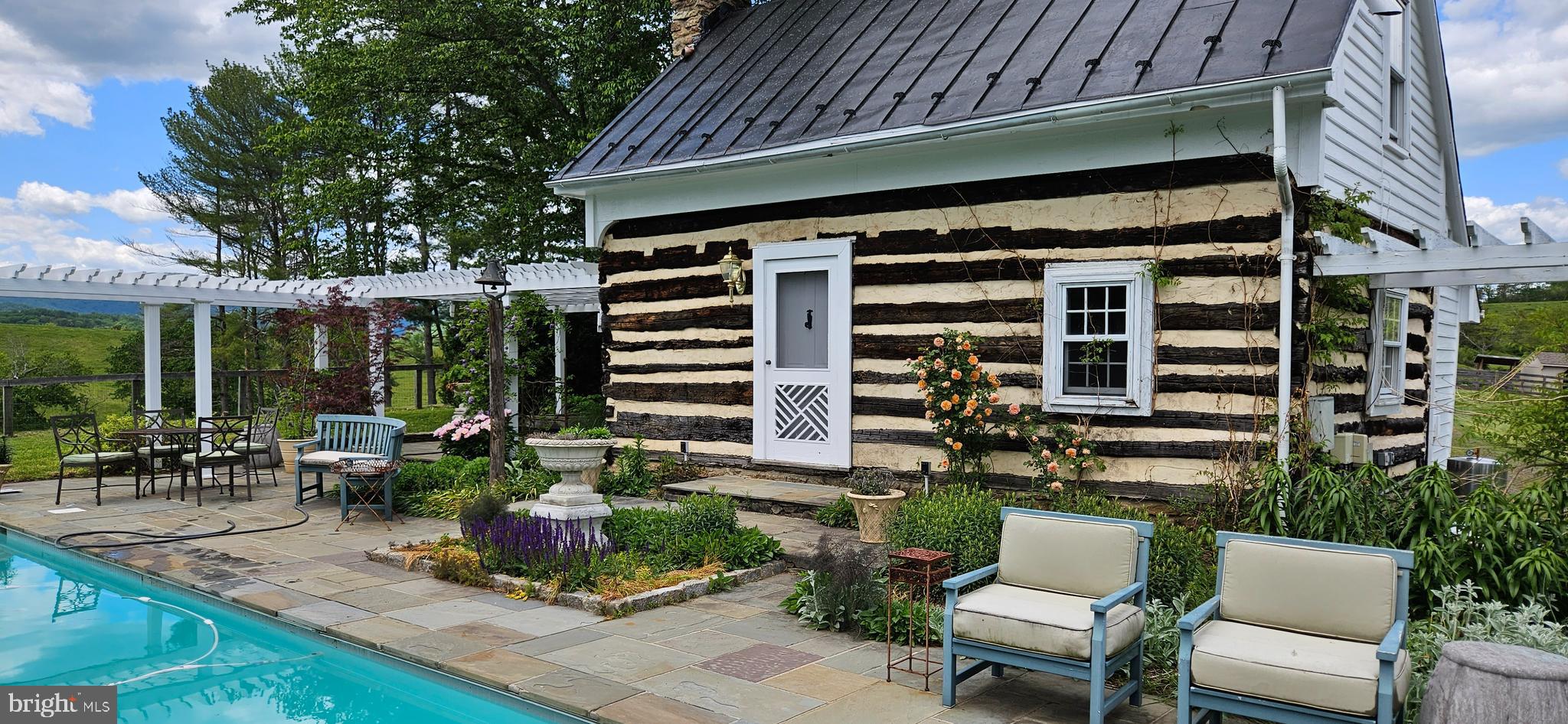 WOODVILLE - Residential