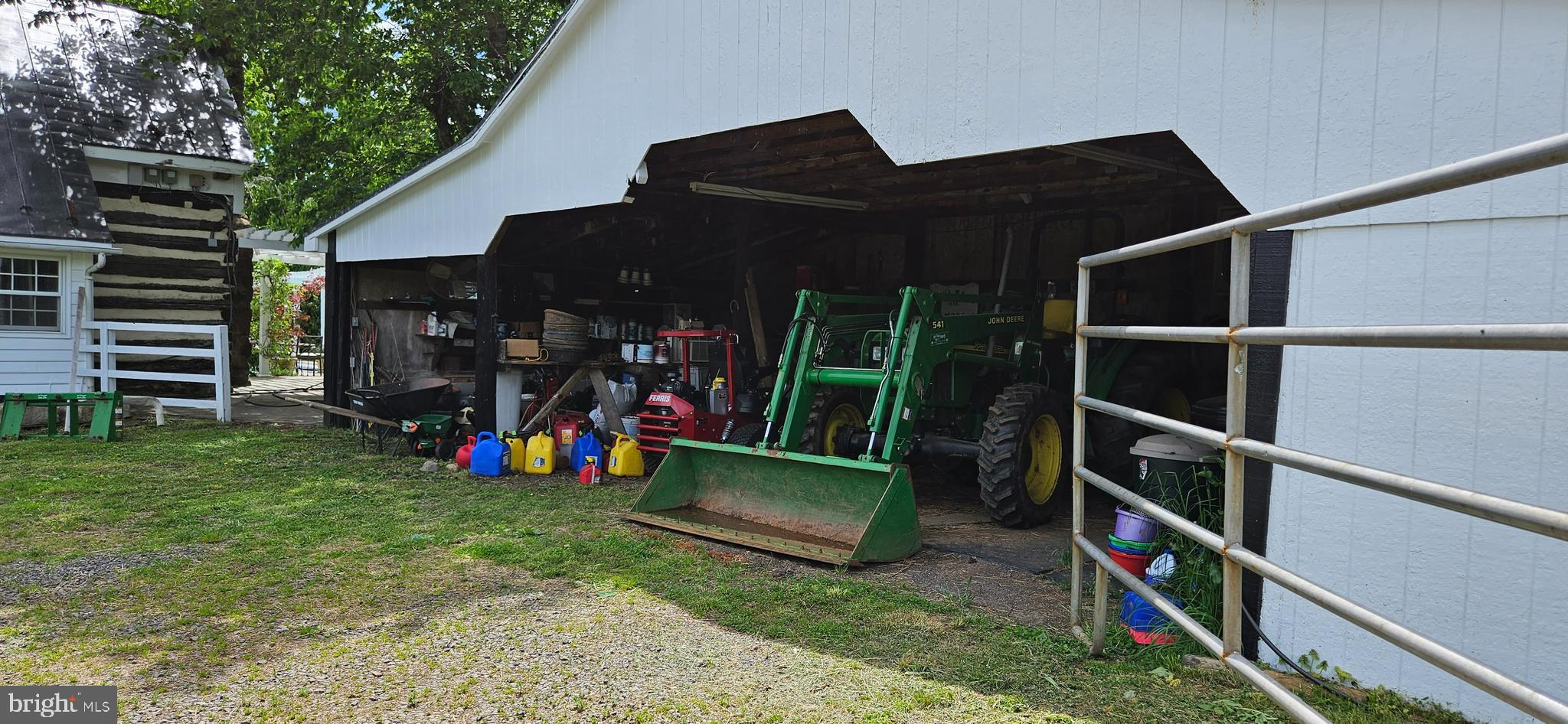 WOODVILLE - Residential