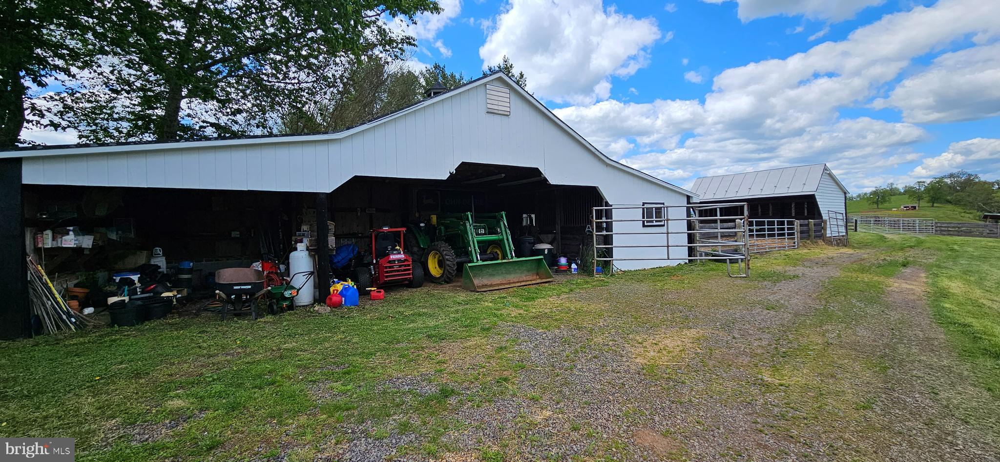 WOODVILLE - Residential