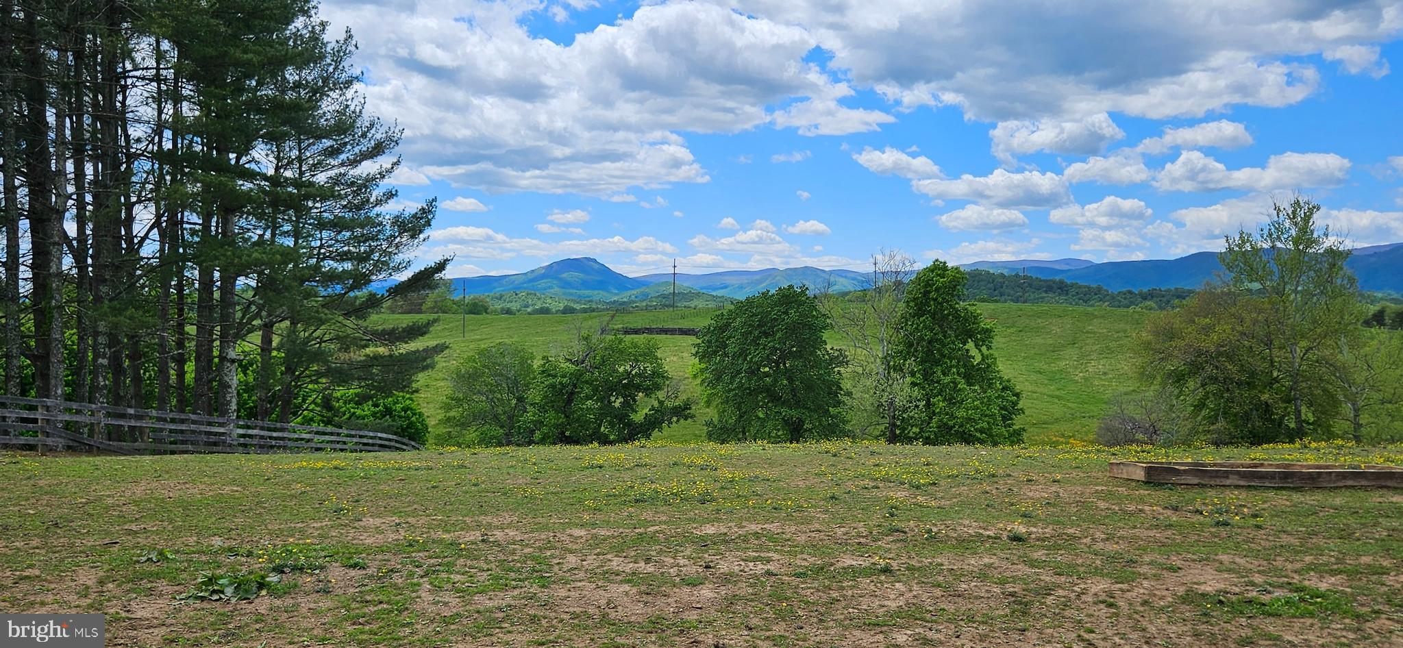 WOODVILLE - Residential