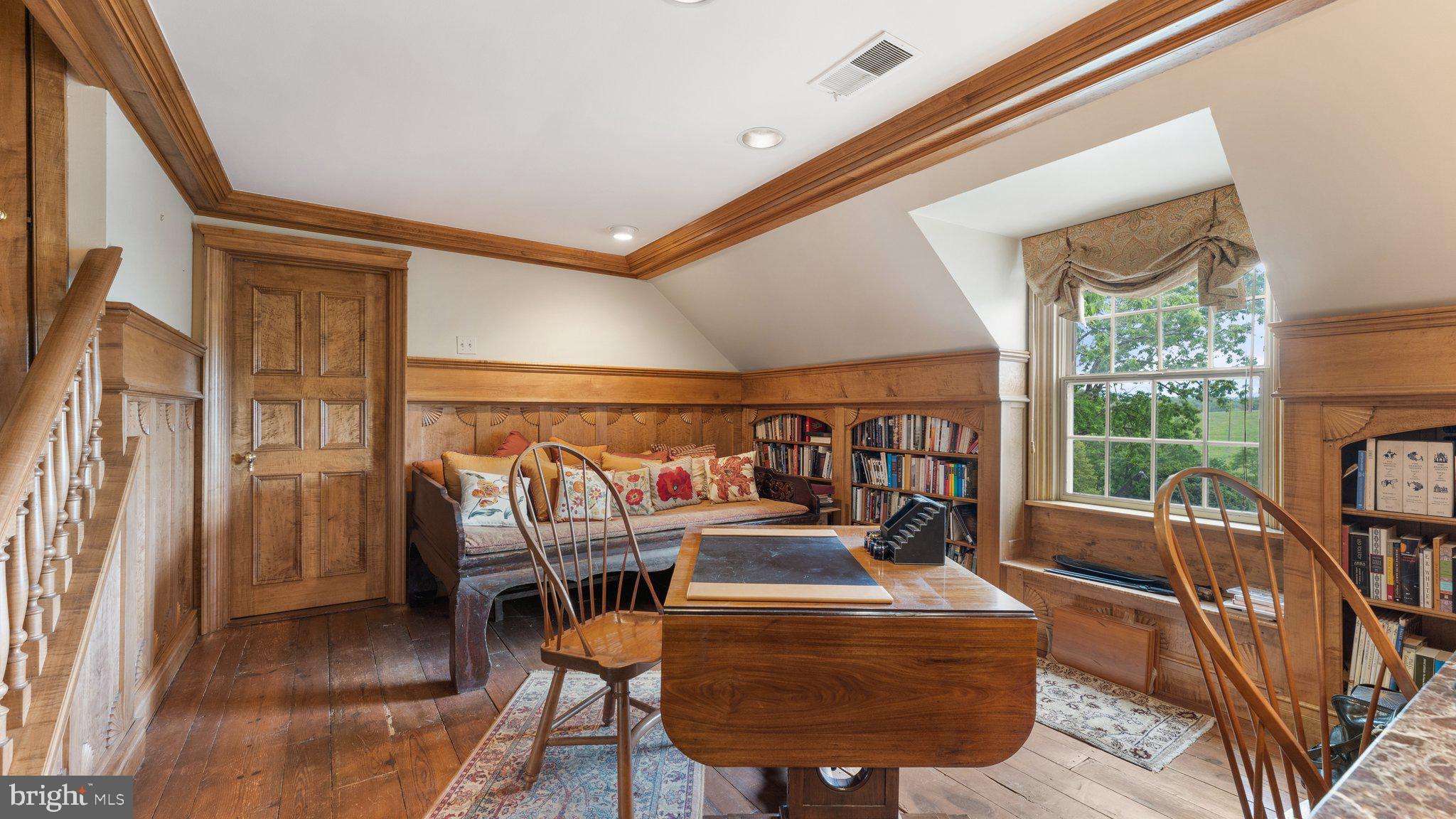 WOODVILLE - Residential