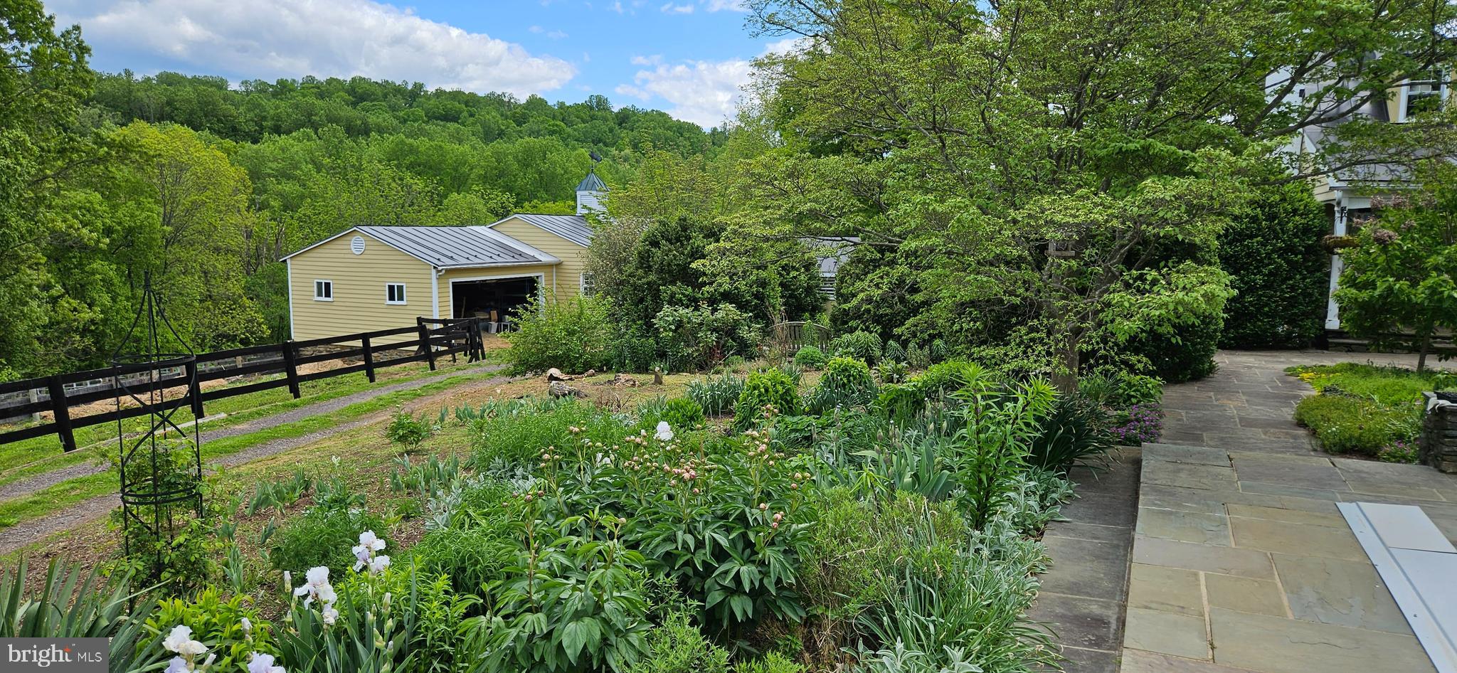 WOODVILLE - Residential