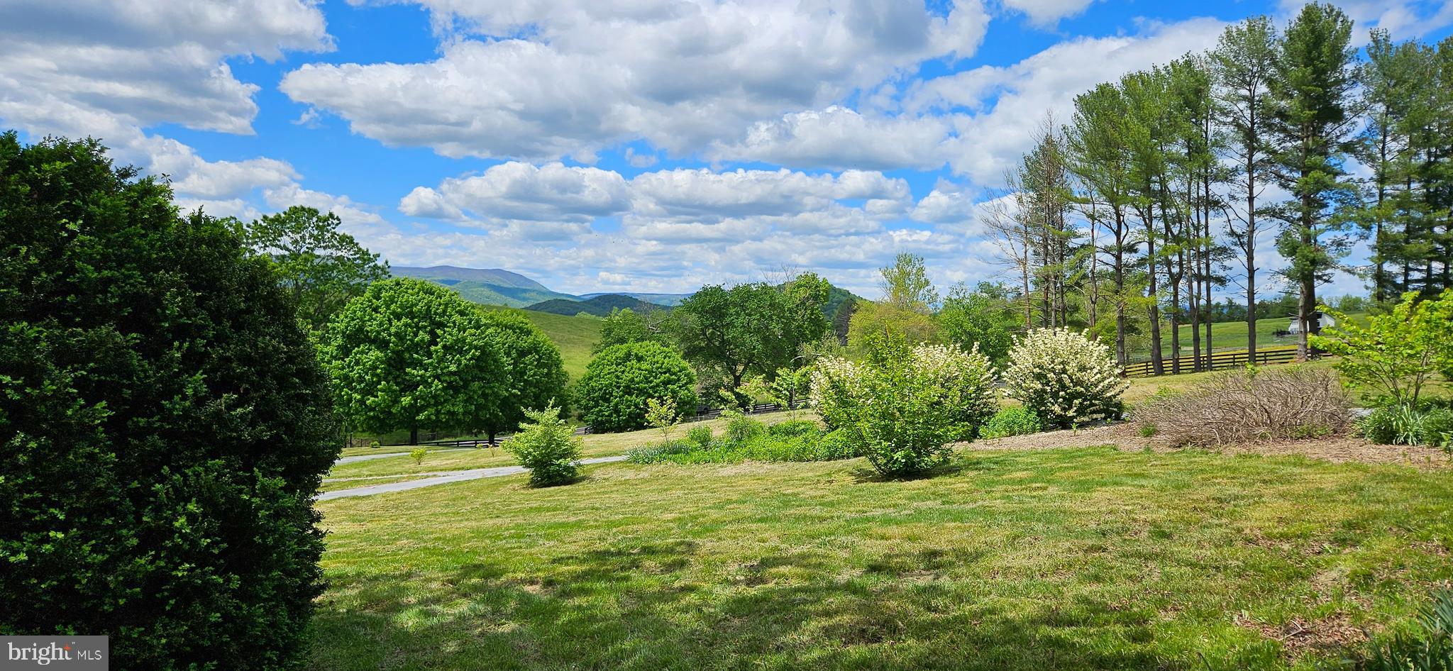 WOODVILLE - Residential