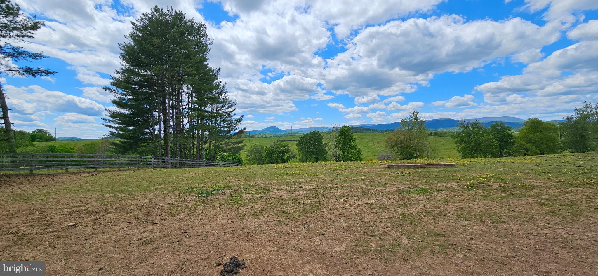 WOODVILLE - Residential