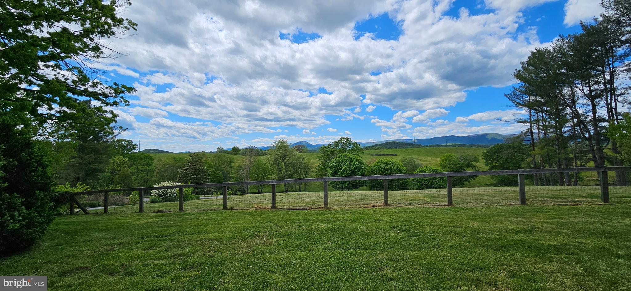 WOODVILLE - Residential