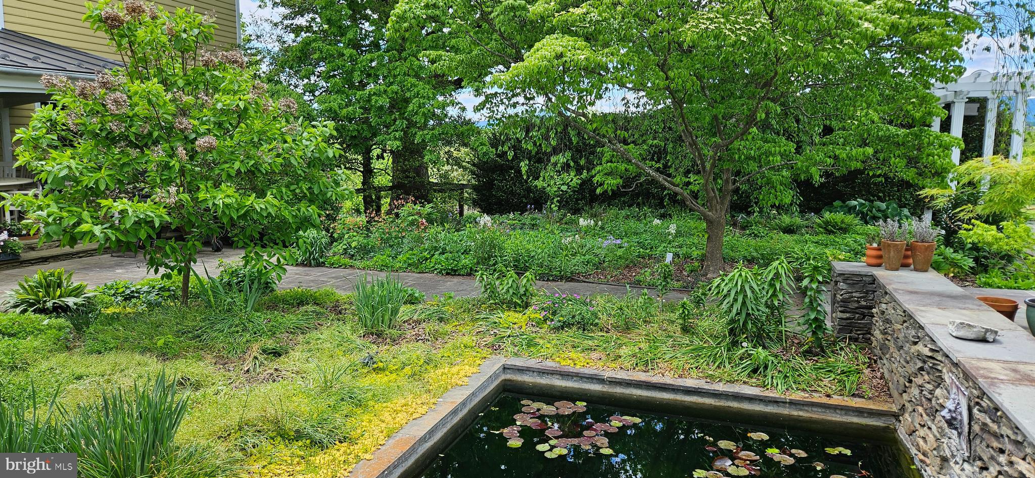 WOODVILLE - Residential