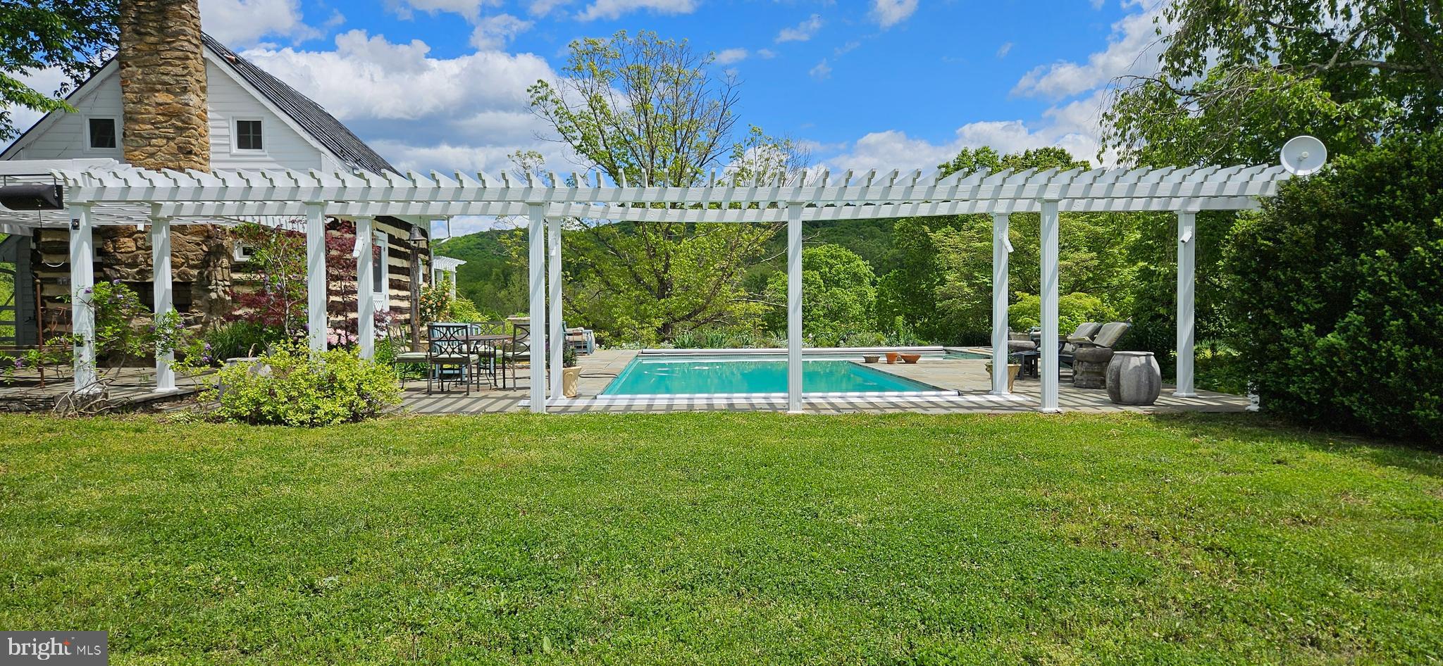 WOODVILLE - Residential