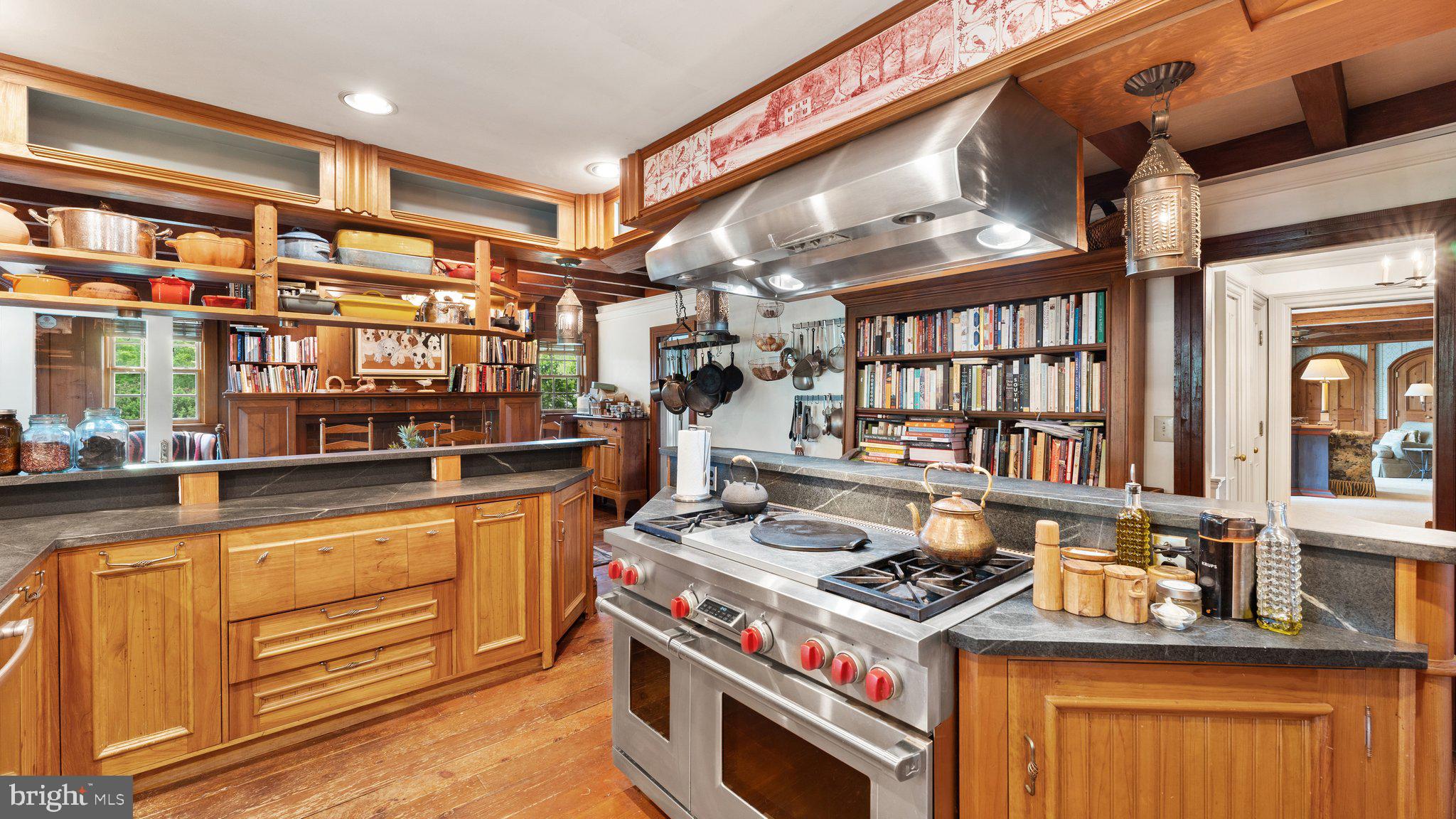 WOODVILLE - Residential