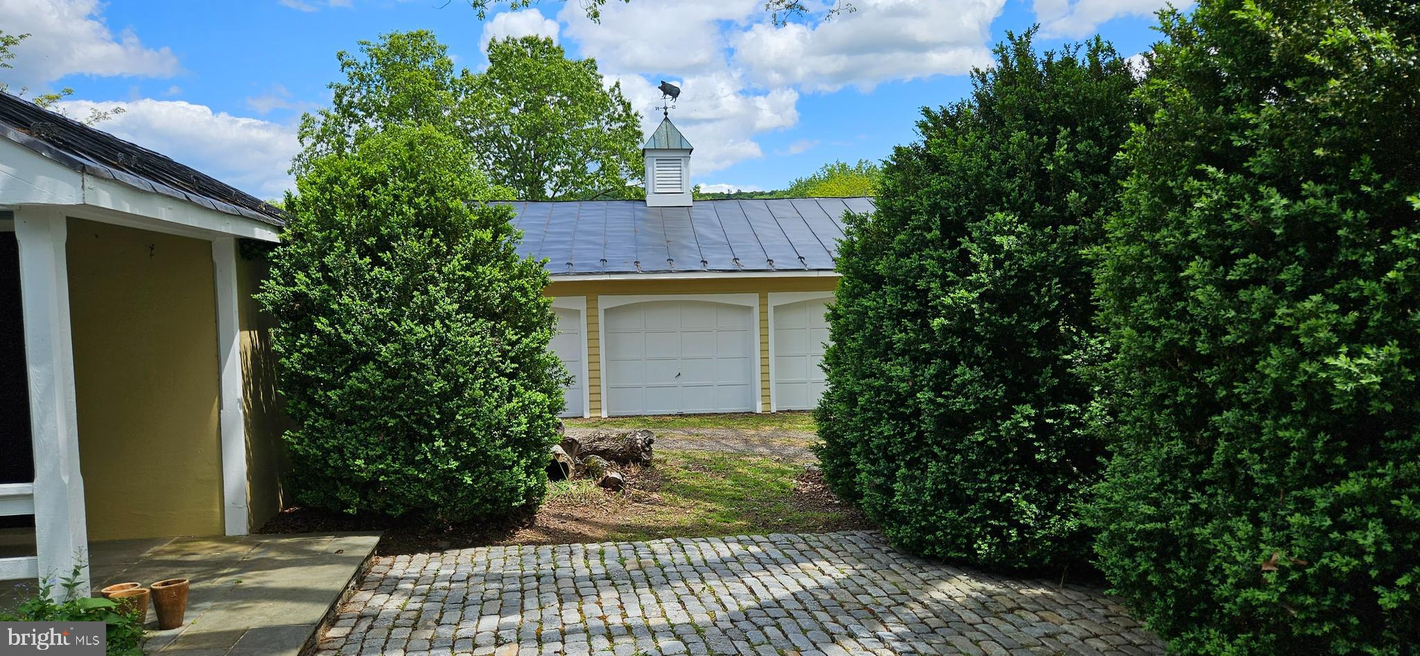 WOODVILLE - Residential