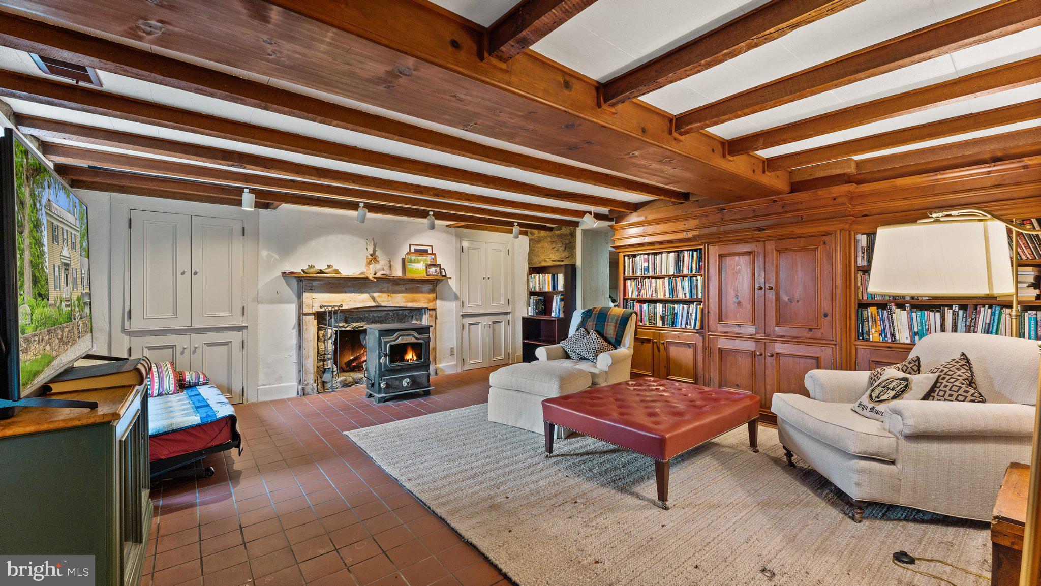 WOODVILLE - Residential