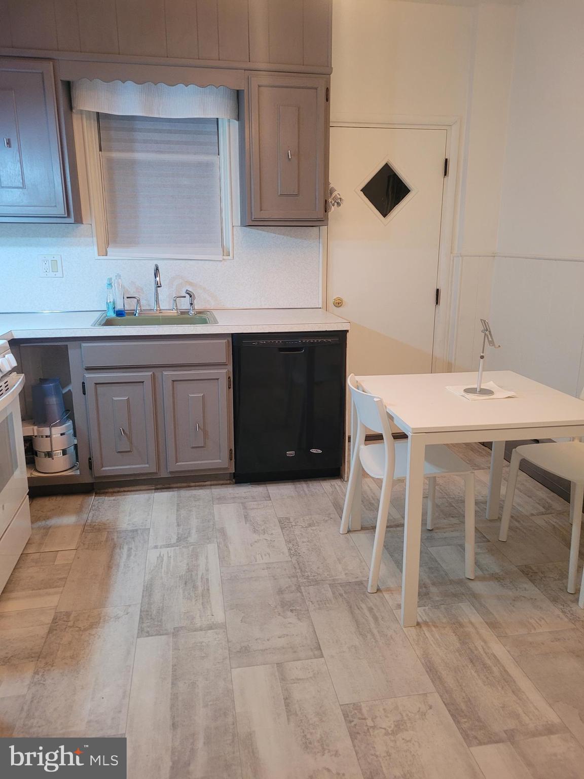 GERMANTOWN (WEST) - Residential