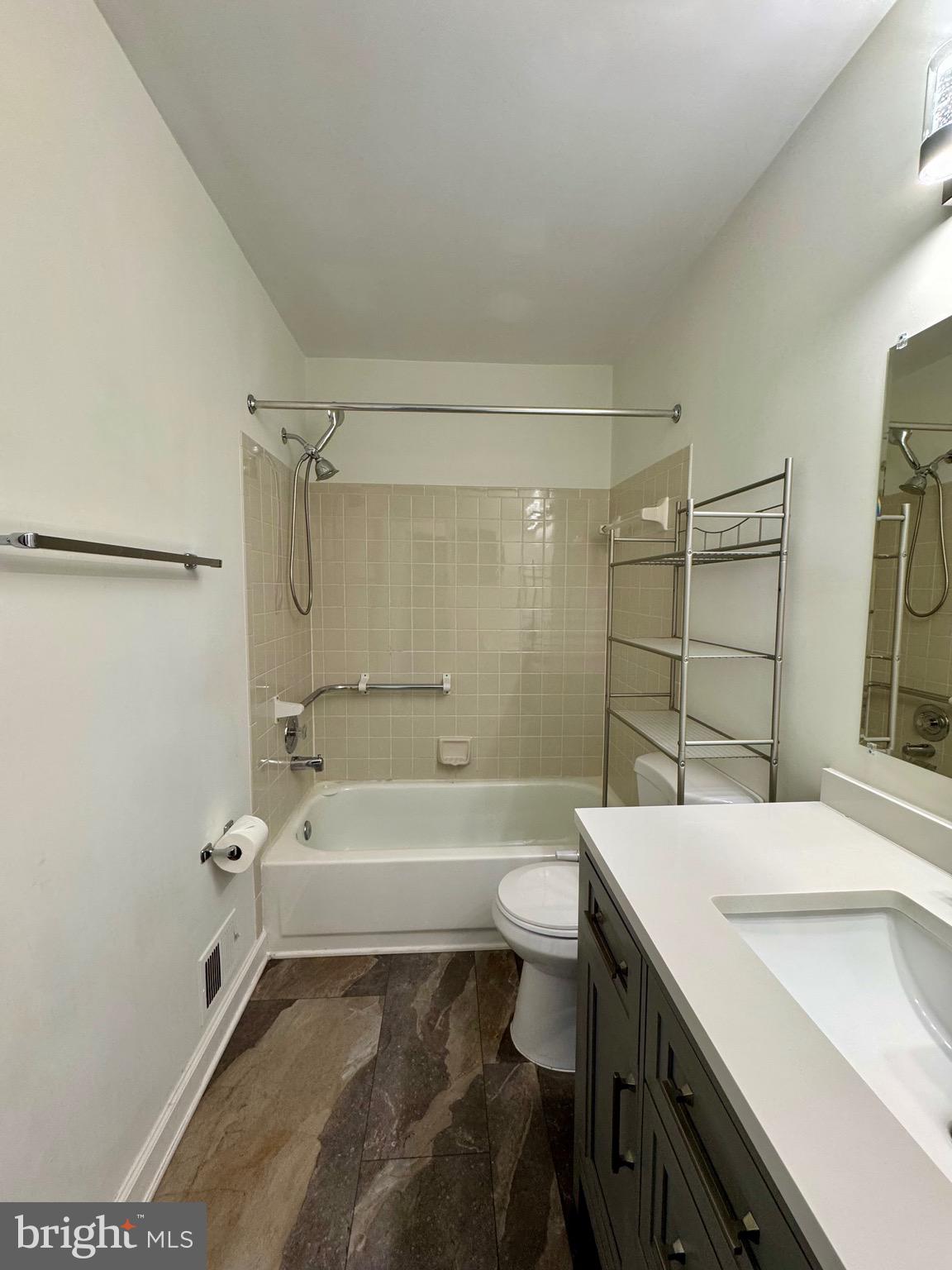 RUNNYMEADE - Residential Lease