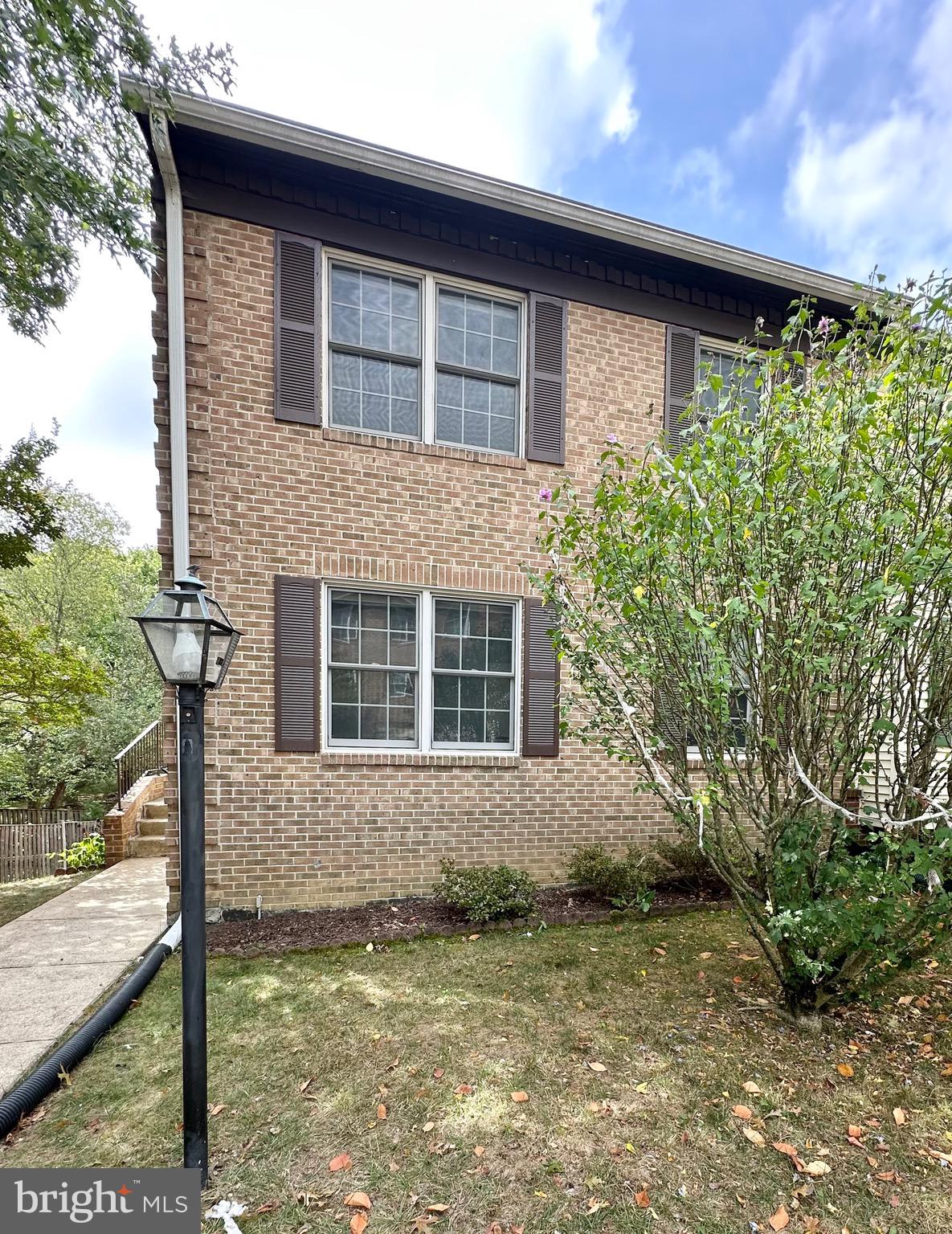 RUNNYMEADE - Residential Lease