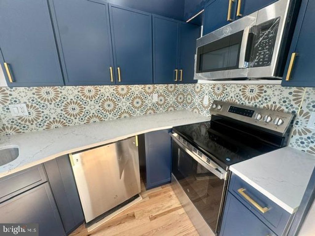 Photo of 1315 Bainbridge Street #B, PHILADELPHIA, PA 19147 (MLS # PAPH2554740)