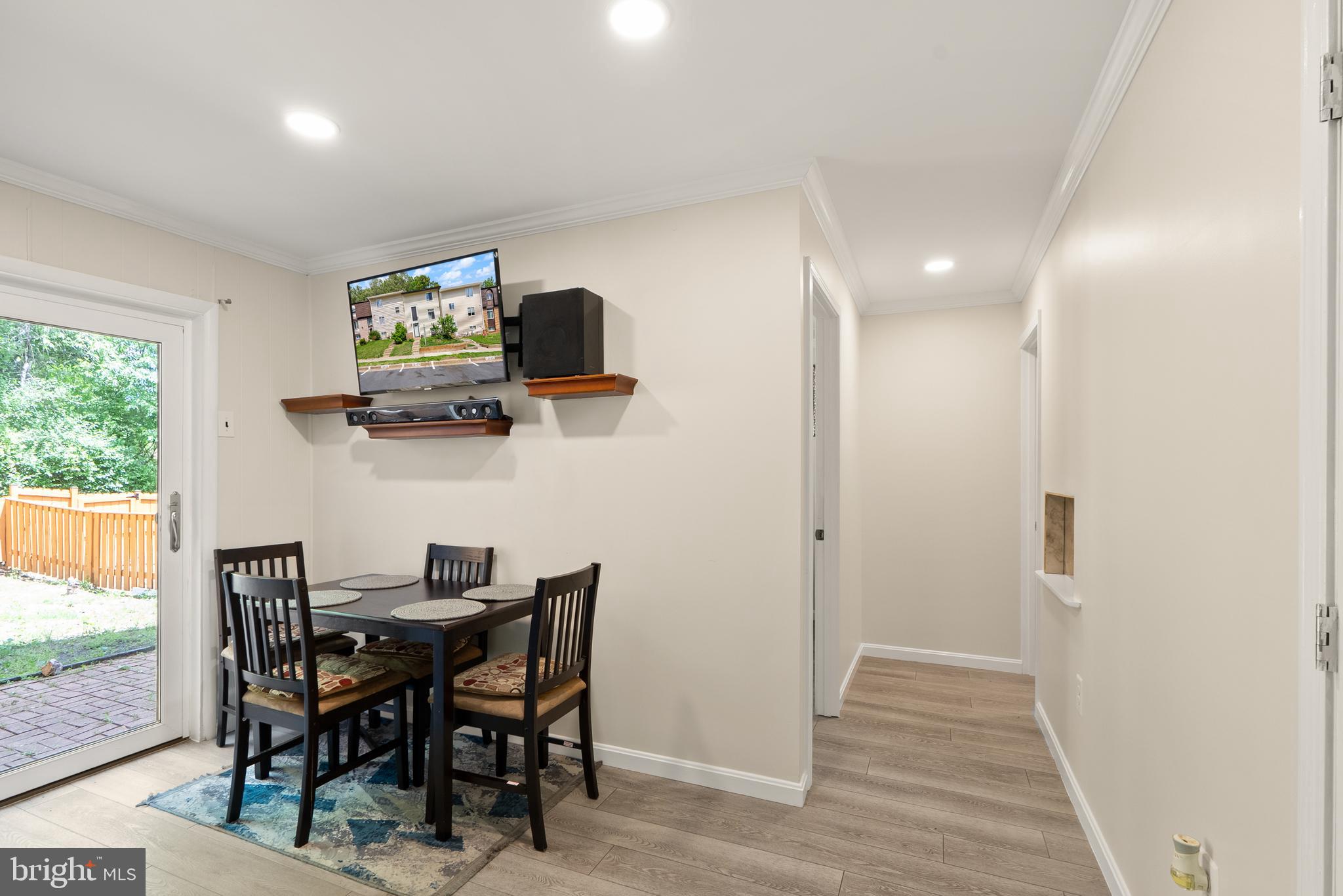 LAKE RIDGE - Residential